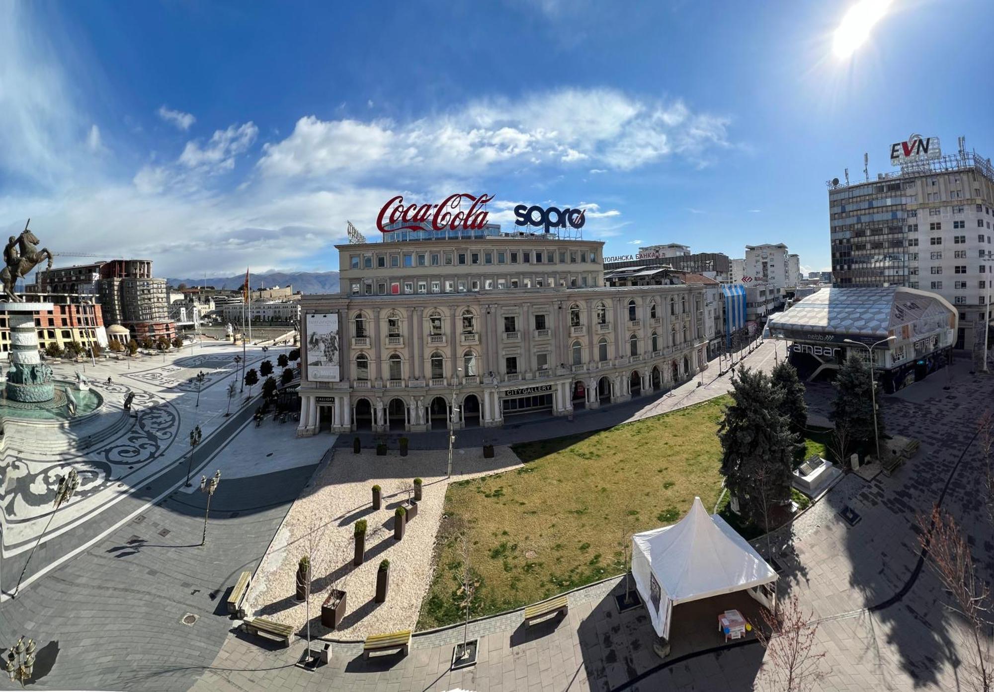Fantazy Apartment Main Square Скопье Экстерьер фото